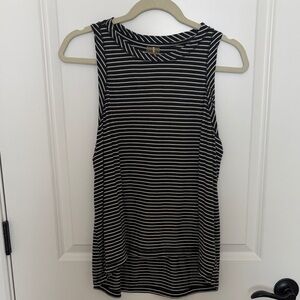 Black and White Striped Sleeveless Calia by Carrie Underwood